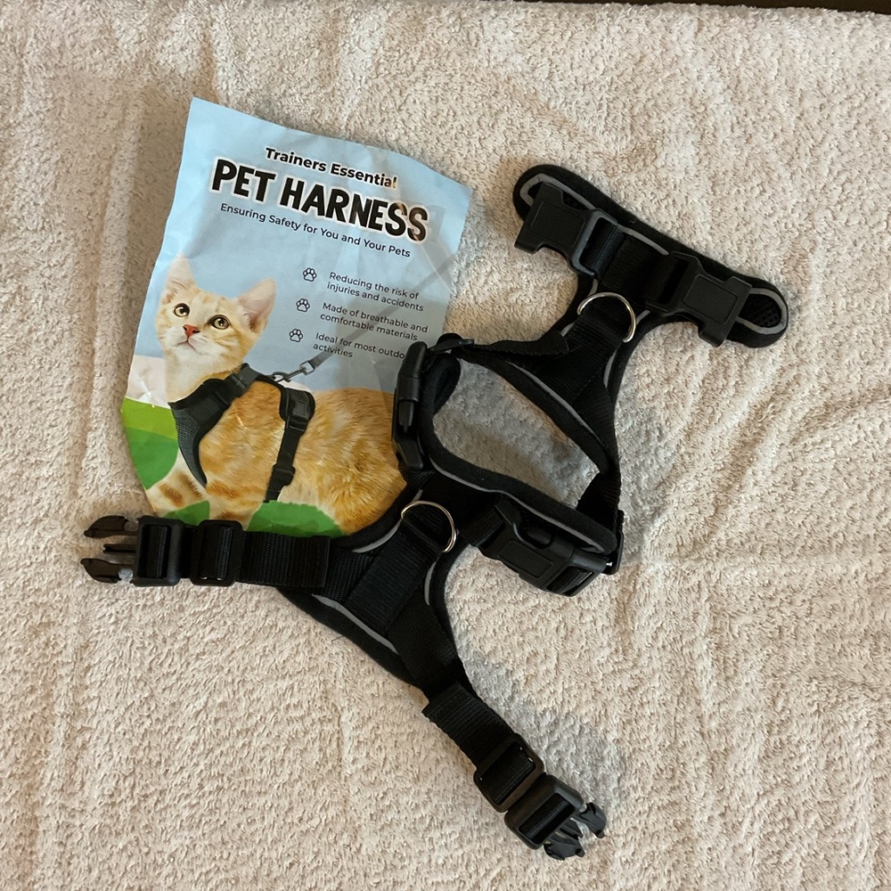 Pet harness cat or dog. x-small. Never used.